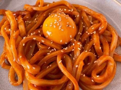 冷凍うどんで♪ヤンニョム麺♪